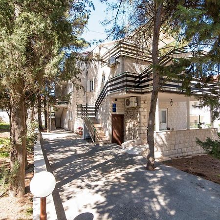 Apartments Pinija Supetar Dış mekan fotoğraf