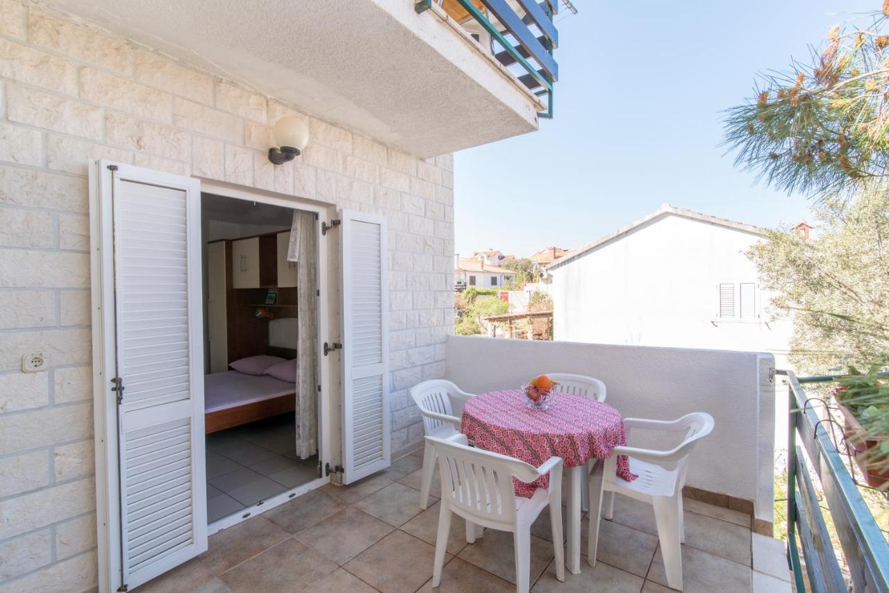Apartments Pinija Supetar Dış mekan fotoğraf
