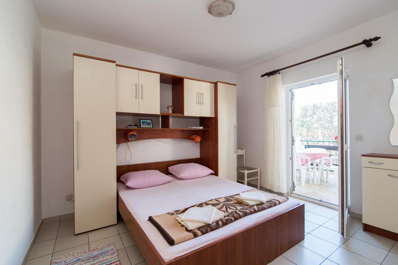 Apartments Pinija Supetar Dış mekan fotoğraf