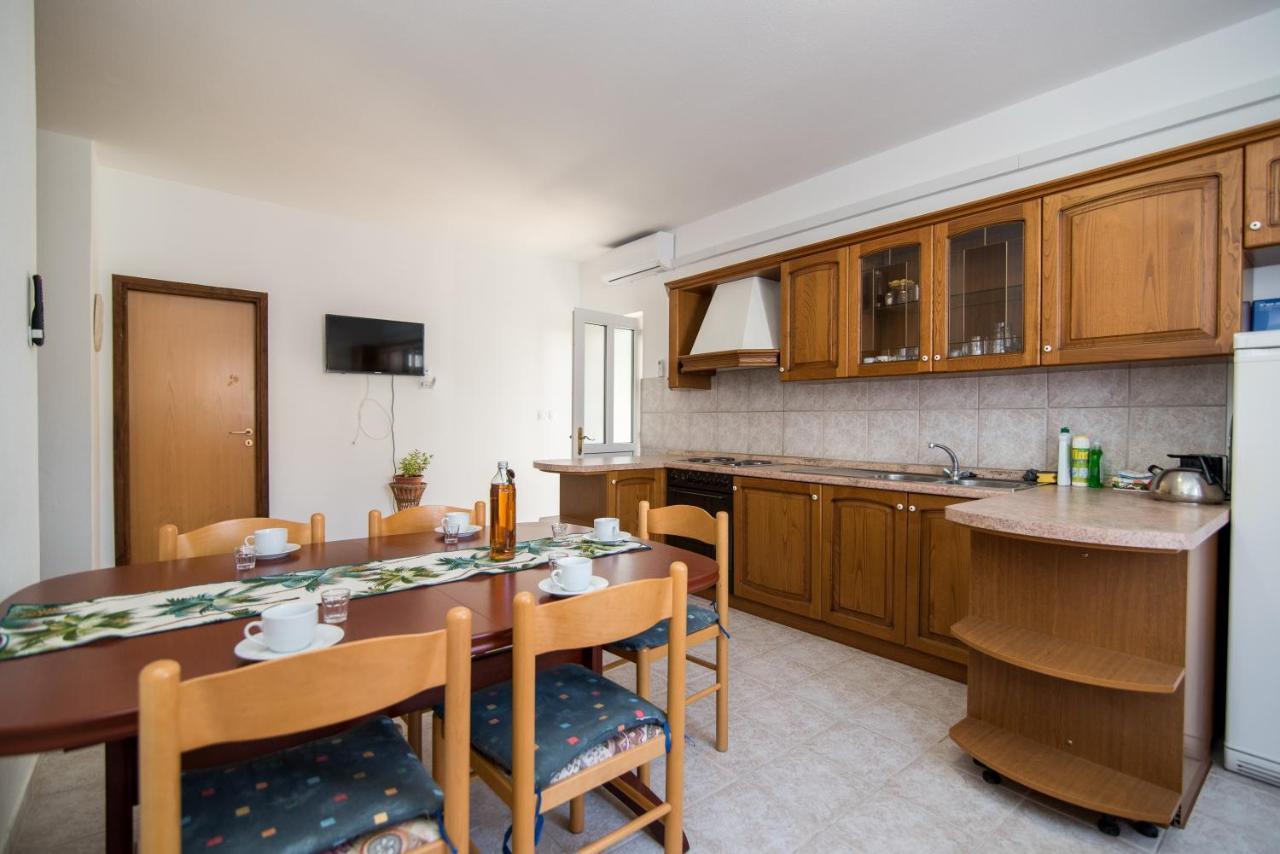 Apartments Pinija Supetar Dış mekan fotoğraf
