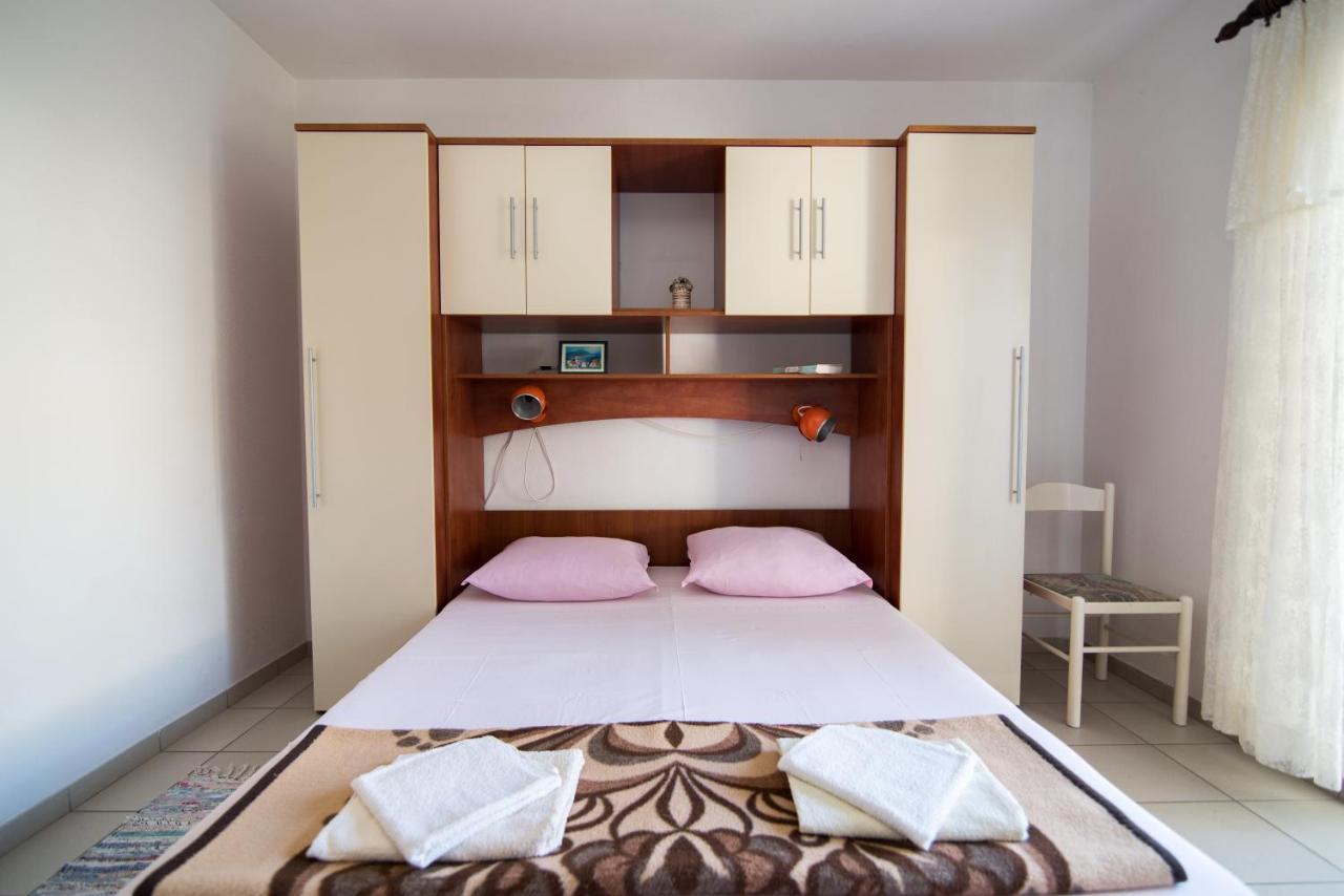Apartments Pinija Supetar Dış mekan fotoğraf